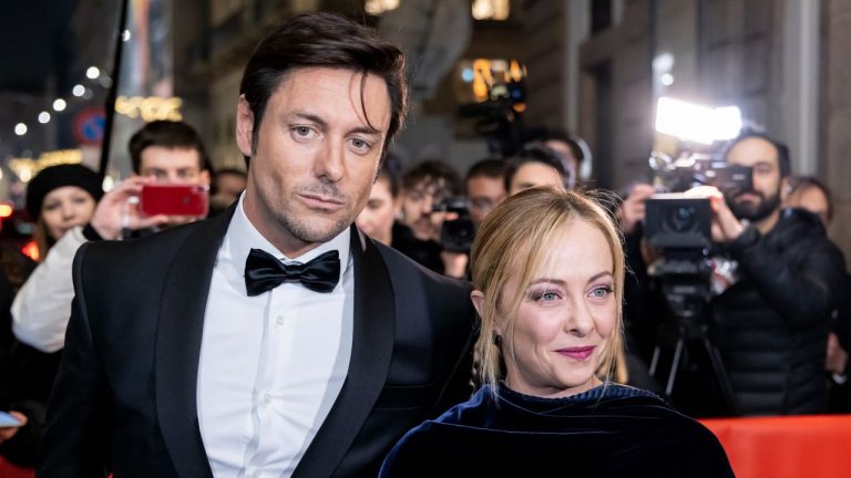 Giorgia Meloni anunţă că s-a despărţit de partenerul său de viaţă, cu care are o fiică în vârstă de şapte ani