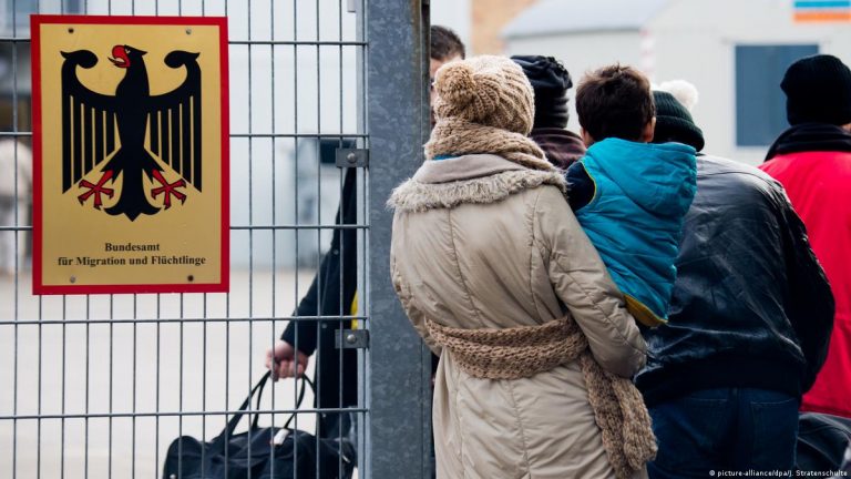 Numărul migranţilor ilegali din Germania, la cel mai înalt nivel din 2016