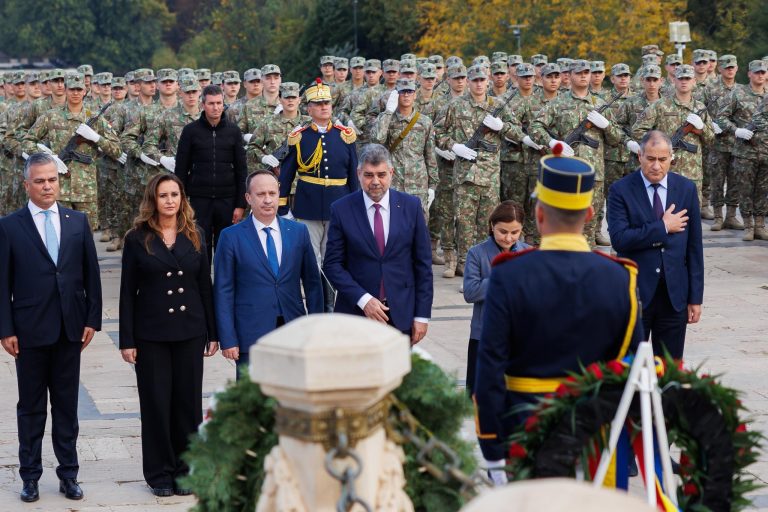VIDEO | Ciolacu, de Ziua Armatei: Suntem membri ai NATO – o garanţie că securitatea cetăţenilor români nu va fi pusă în pericol