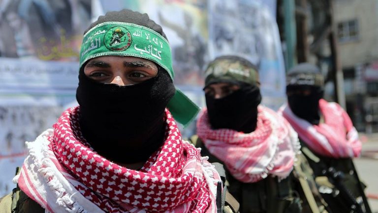 Hamas a anunţat că a eliberat două femei din motive umanitare