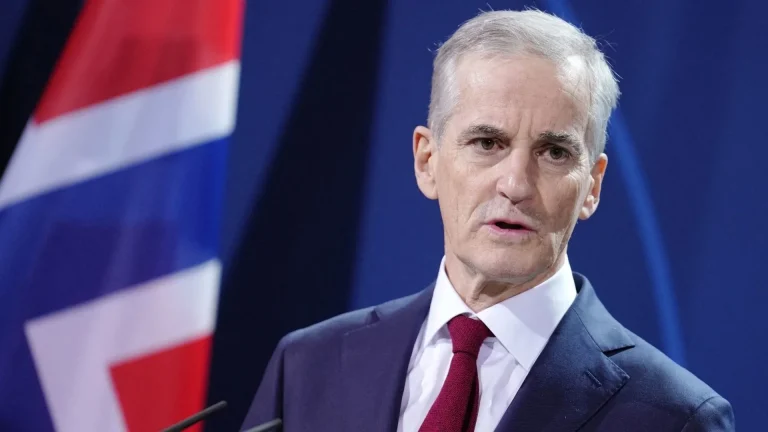 Premierul norvegian, Jonas Gahr Støre, denunţă drept ”disproporţionate” represaliile Israelului în Fâşia Gaza