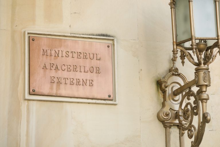 MAE: Celula de Criză continuă demersurile în vederea evacuării cetăţenilor români din Fâşia Gaza