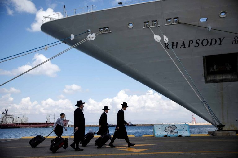 O navă ce evacuează cetățeni americani din Israel a părăsit portul Haifa cu destinaţia Cipru