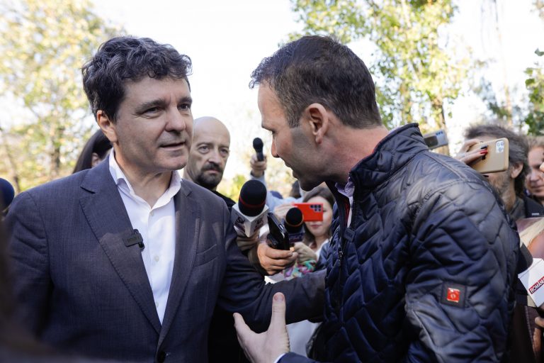 Nicușor Dan: Proprietarul din Parcul IOR, amendat cu 35 de milioane de euro pentru distrugerea spațiului verde