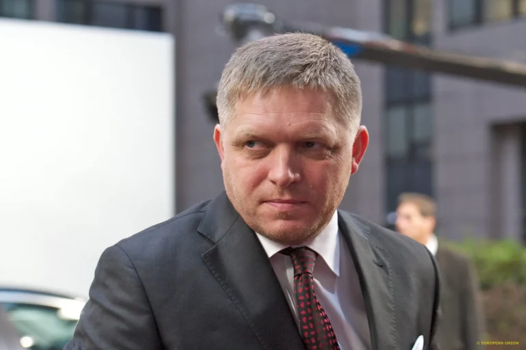 Premierul Slovaciei amenință că va opri exporturile de electricitate către Ucraina