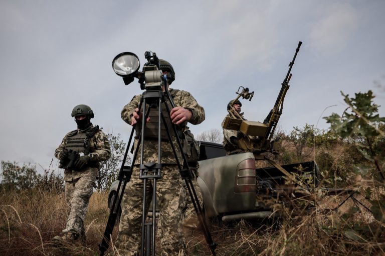 France Presse: Ajutorul militar occidental, ameninţat de disensiuni politice