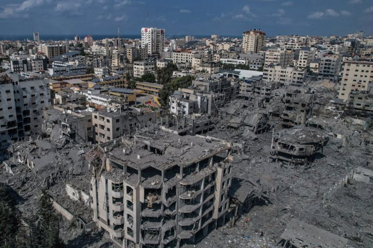 DPA: Israelul a bombardat Universitatea din Gaza, despre care susține că este folosită de Hamas pentru a produce arme