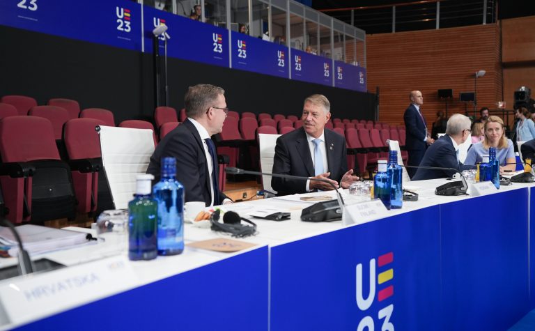 Preşedintele Iohannis, în Spania: România sprijină o decizie pozitivă pentru deschiderea negocierilor de aderare cu Republica Moldova şi Ucraina