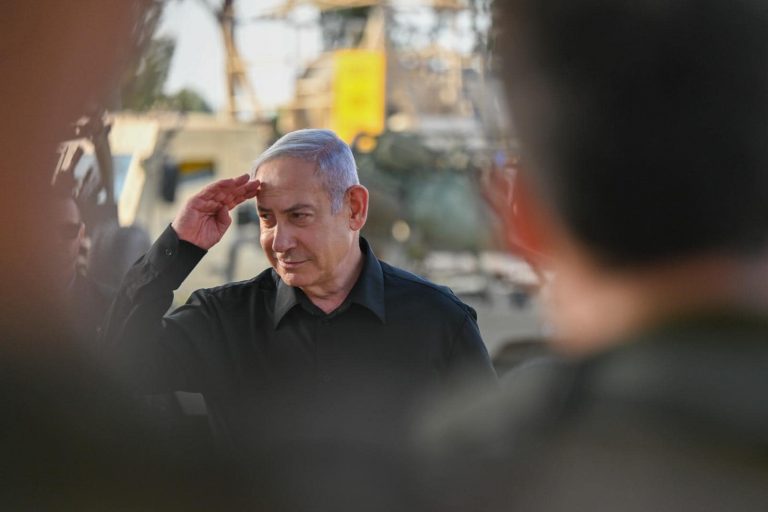 Anturajul lui Donald Trump ia în considerare măsuri punitive de amploare împotriva CPI