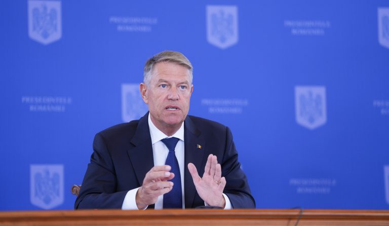 Klaus Iohannis, discuţie cu preşedintele Turciei: Am subliniat, de asemenea, rolul esenţial al NATO în asigurarea securităţii regiunii noastre şi contribuţia României şi a Turciei la obiectivele Aliate şi la unitatea noastră puternică