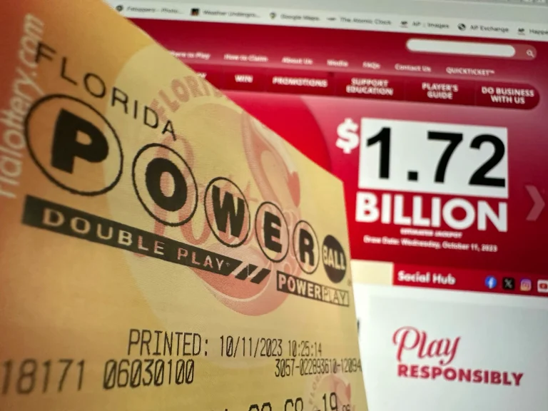 Un locuitor din California a câştigat jackpotul loteriei Powerball, în valoare de 1,7 miliarde de dolar