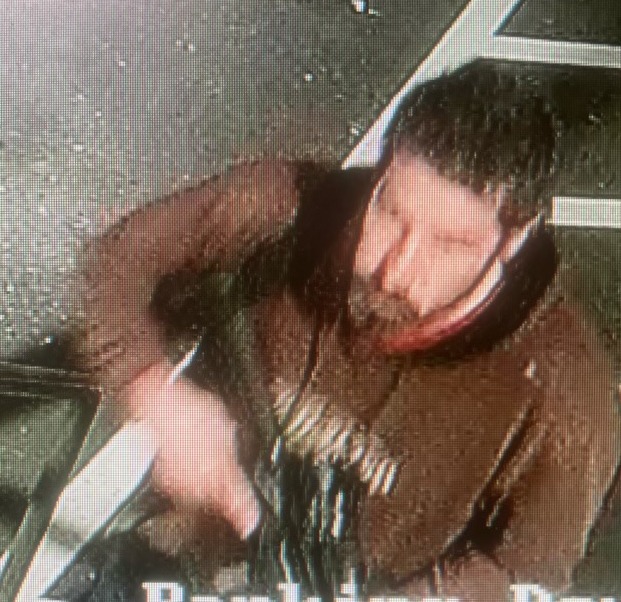 Atac armat în SUA, soldat cu 22 de morţi și peste 50 de răniți. Atacatorul, identificat