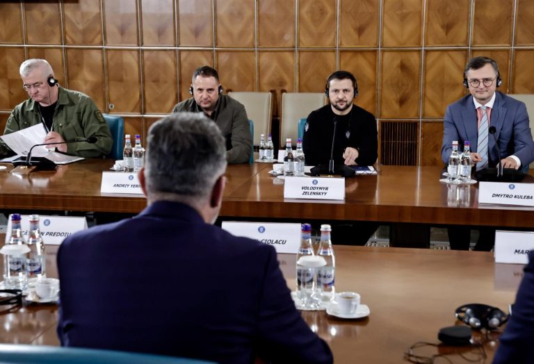 La Kiev are loc prima ședință comună a guvernelor României și Ucrainei