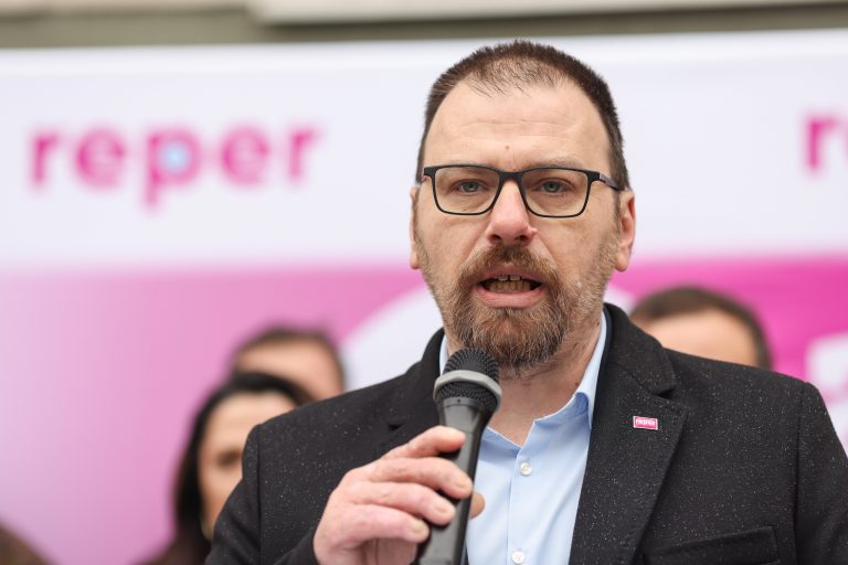 Adrian Albu, supravieţuitor Colectiv, şi-a anunţat candidatura la Primăria Sectorului 5, din partea REPER