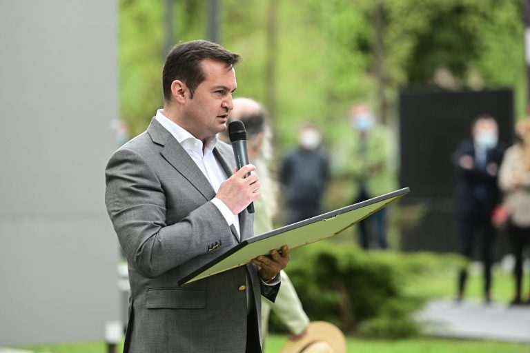 Soacra și socrul primarului Cătălin Cherecheş, reținuți / Precizările DNA