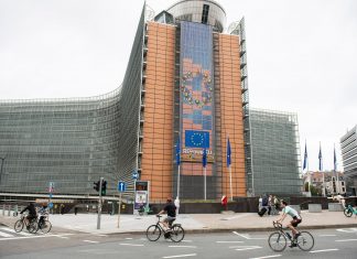 Raportul CE privind statul de drept în România – Nu s-au înregistrat progrese suplimentare în ceea ce priveşte îmbunătăţirea transparenţei finanţării partidelor politice