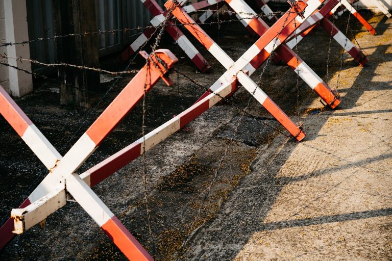 Finlanda îşi închide întreaga frontieră cu Rusia