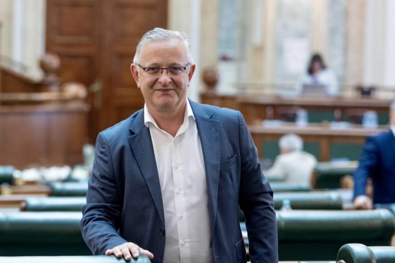 Preşedintele comisiei pentru controlul SRI, Ioan Chirteş: Interviuri de securitate pentru cetăţenii români cu dublă cetăţenie care vin din Fâşia Gaza, pentru a preîntâmpina intrarea în ţară de elemente teroriste