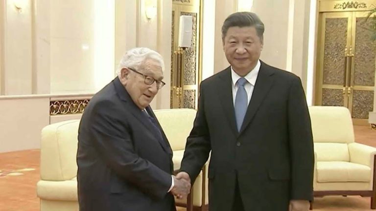 China, profund îndurerată de dispariţia ”vechiului prieten” Henry Kissinger