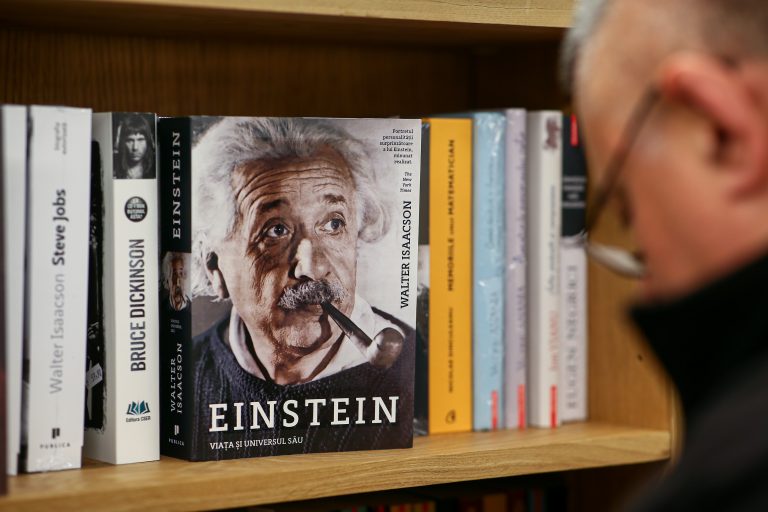 Consiliul Concurenţei a amendat editurile Humanitas, Nemira, Curtea Veche, Librăriile Cărtureşti şi Asociaţia Editorilor Din România cu 1,2 milioane euro pentru participarea la o înţelegere anticoncurenţială