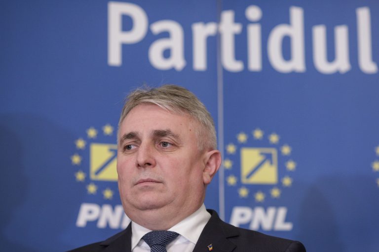 Cine face parte din echipa de campanie a PNL pentru alegerile europarlamentare / Va fi condusă de Lucian Bode