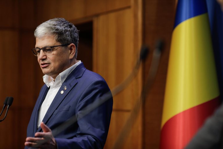 Ministrul Finanţelor: Facem analiză şi ţinem cheltuielile sub control, chiar dacă este an electoral