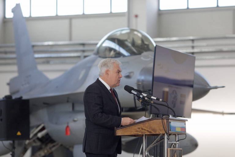 Ministrul Apărării: Încă şase aeronave F-16 olandeze vor sosi în următoarele luni în România