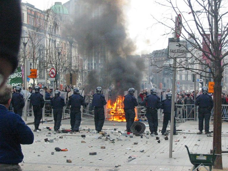 VIDEO |  Irish Lives Matter – Incidente la Dublin după un atac soldat cu mai mulţi răniţi