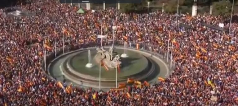 VIDEO | 170.000 de oameni au ieşit în stradă la Madrid pentru a denunţa legea privind amnistia separatiştilor catalani