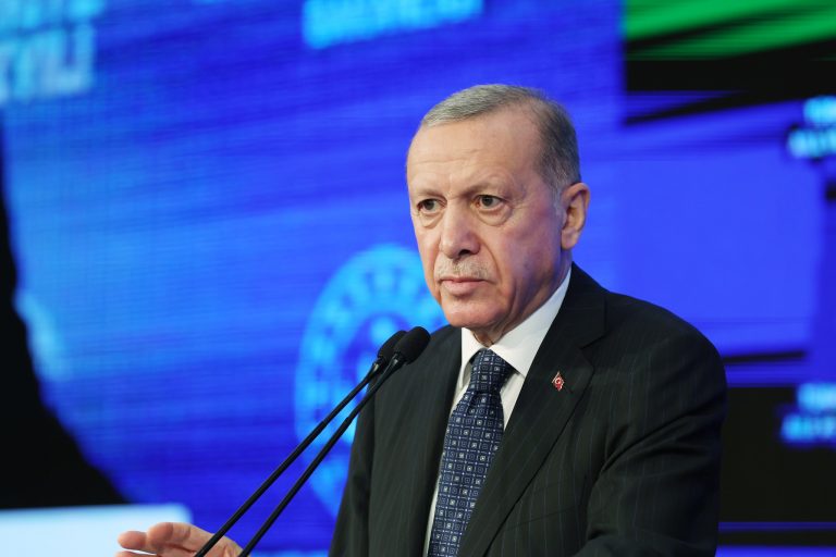 Erdogan: Războiul din Ucraina s-ar putea încheia cu uşurinţă dacă Trump adoptă o abordare bazată pe soluţii