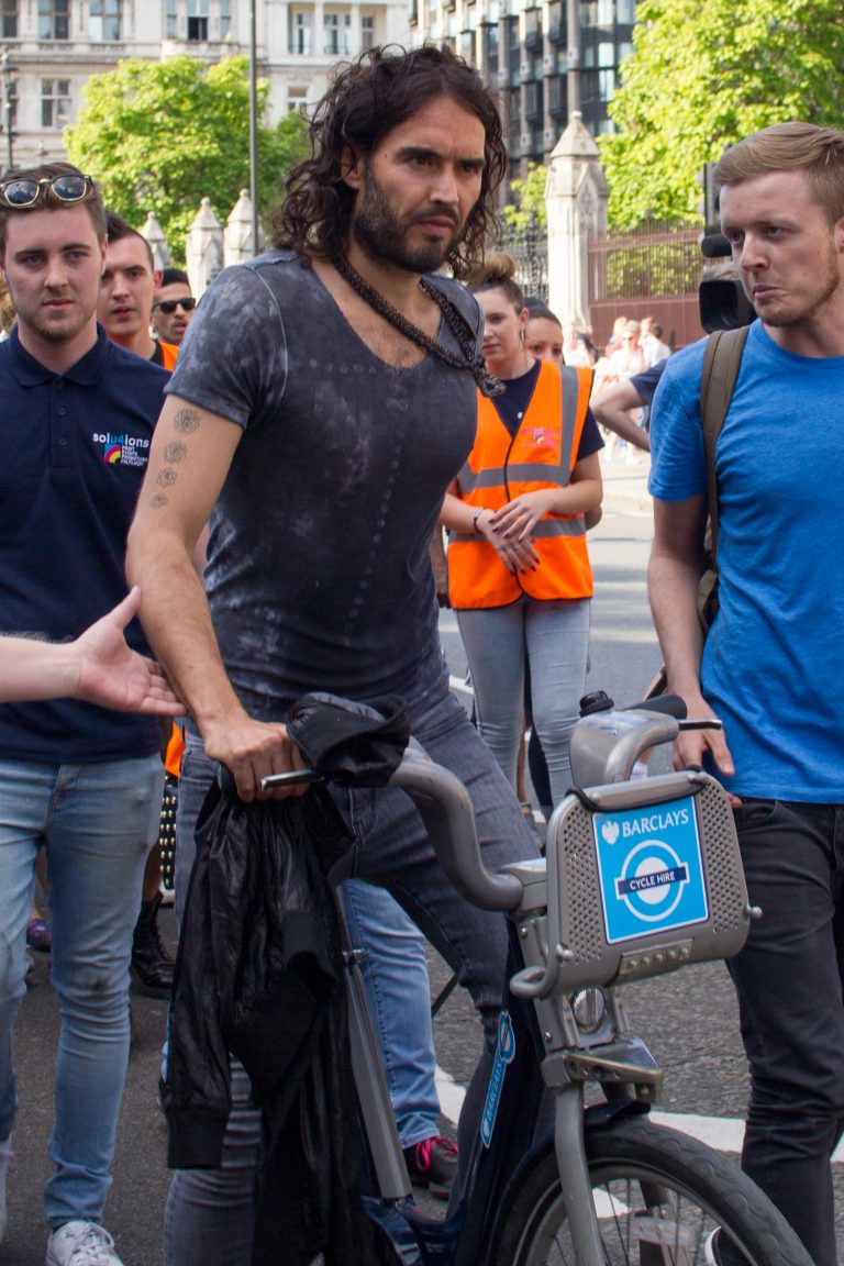 Police pounces on sexually dodgy Russell Brand