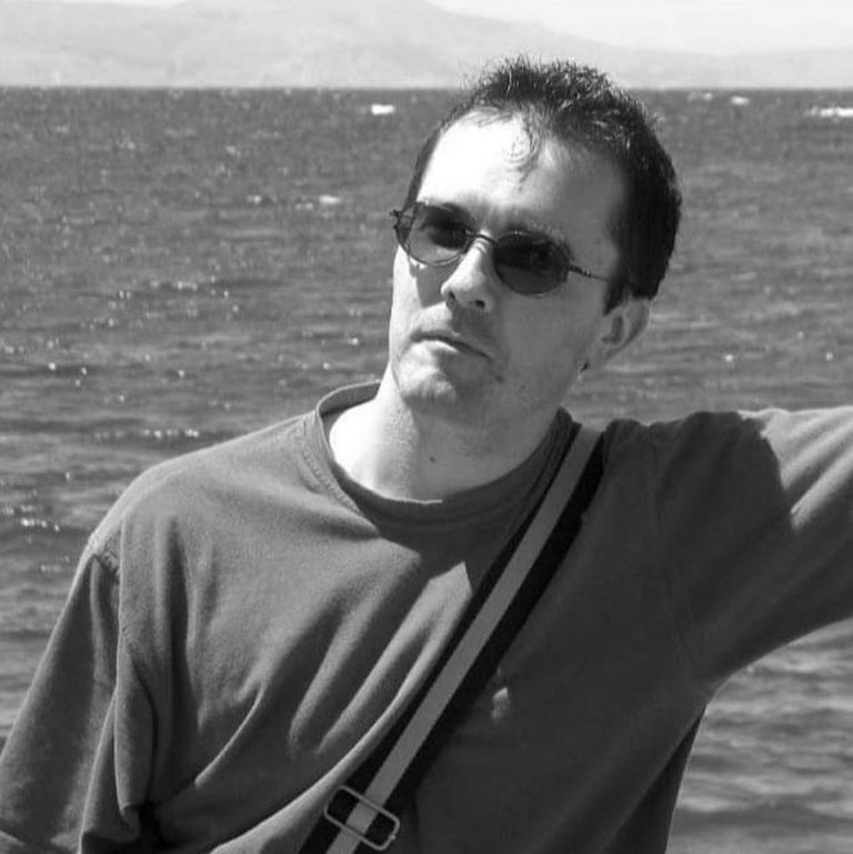 Şase elevi implicaţi în decapitarea unui profesor francez, condamnaţi la închisoare cu suspendare