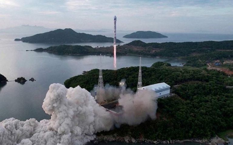 Operatorul satelitului de spionaj nord-coreean a anunțat că va preda armatei datele obținute