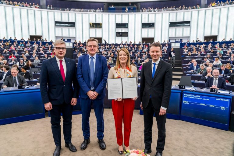 Parlamentul European a adoptat Bugetul UE 2024. Siegfried Mureşan a negociat forma finală