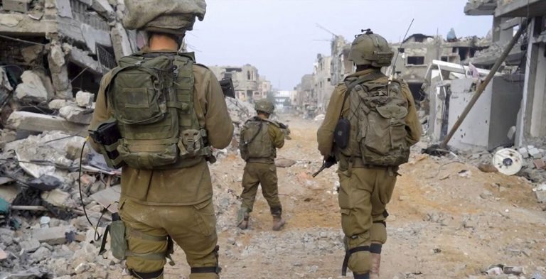 Un ministru israelian afirmă că armata ar putea reocupa Gaza dacă Hamas nu depune armele