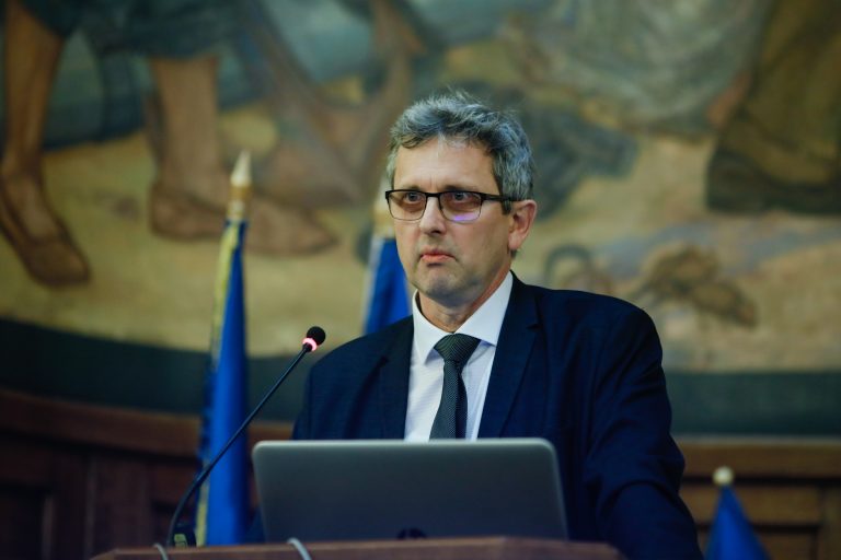 Valentin Lazea (BNR): În România, elitele prădătoare au favorizat o societate bazată pe modelul extractiv şi pe leviathanul de hârtie