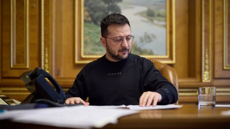Zelenski l-a destituit pe secretarul Consiliului Naţional de Securitate şi Apărare Oleksii Danilov şi l-a înlocuit cu şeful spionajului Oleksandr Litvinenko