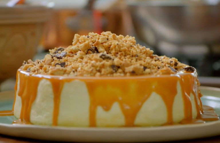 VIDEO | Cheesecake cu caramel sărat
