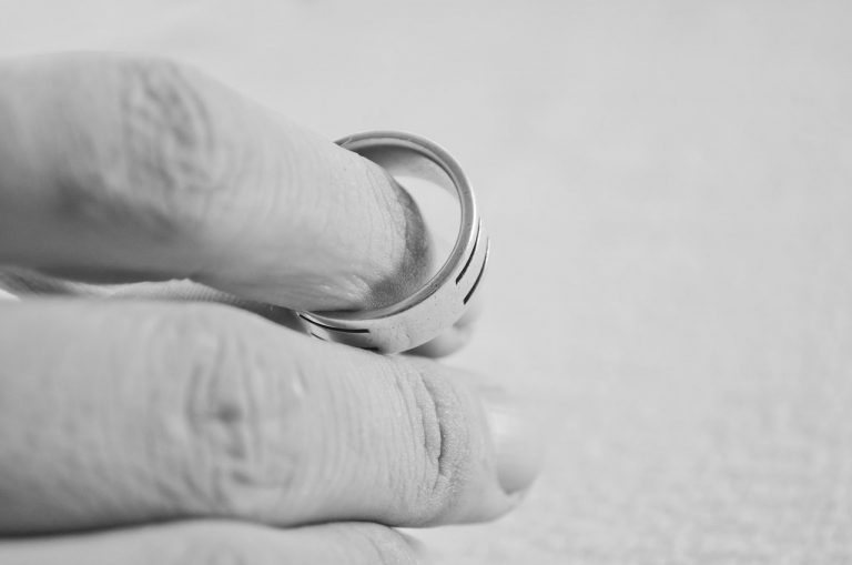 Care sunt principalele cauze ale divorţurilor din România