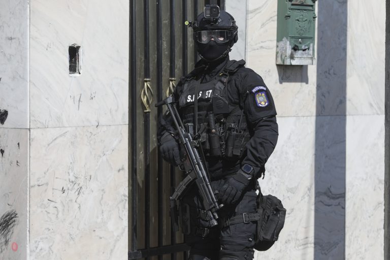 Percheziţii în Baia Mare în dosarul privind fuga din ţară a lui Cătălin Cherecheş