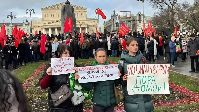 Răul, sub alte nume. Rusia, țara în care sunt ridicați în rang criminalii de drept comun și sunt torturați pacifiștii