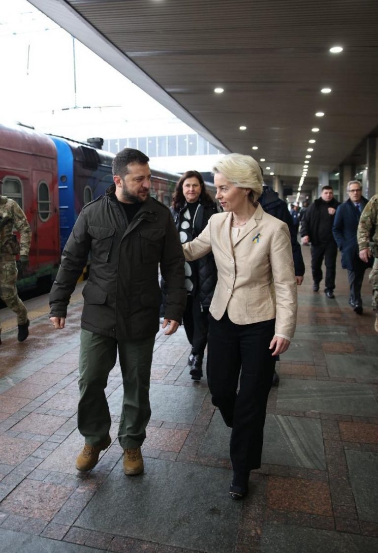 Ursula von der Leyen, la Kiev: “Mesajul cel mai important este de a reafirma că vom fi alături de Ucraina atât timp cât va fi nevoie”