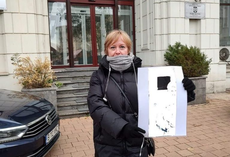 Academia de Poliţie, obligată de instanţă să pună la dispoziţia jurnalistei Emilia Şercan mai multe documente privind tezele de doctorat