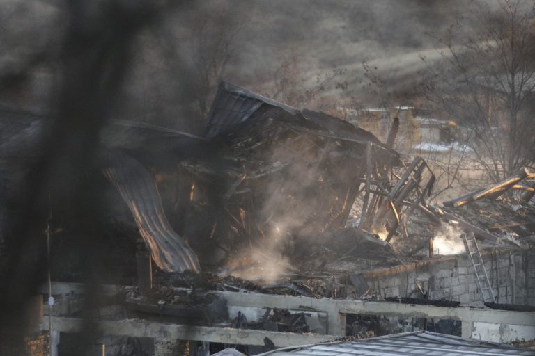 Incendiul de la Ferma Dacilor | Cine e vinovat pentru tragedie. Nereguli scoase la iveală