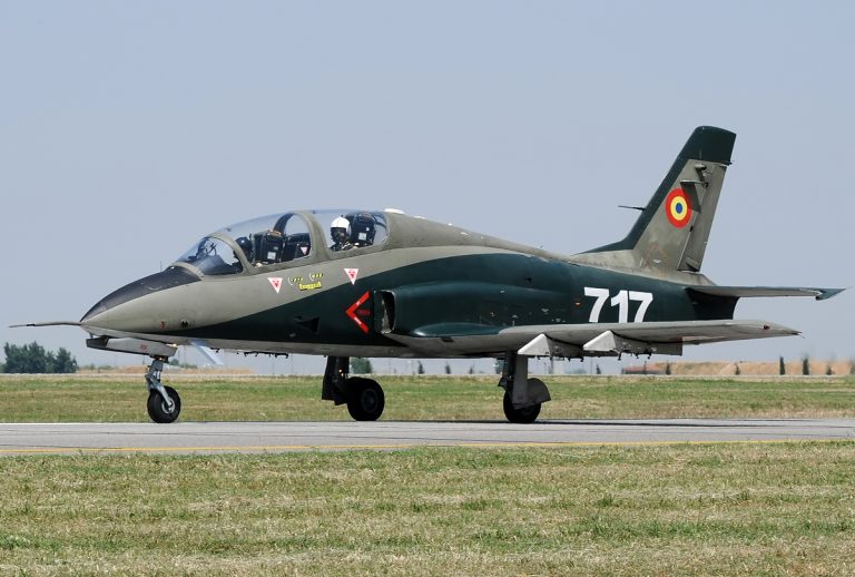Ministrul Economiei: Astăzi la Craiova au început probele cu primul avion IAR 99 SM