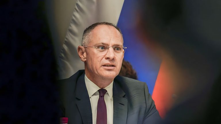 Care sunt condițiile Austriei pentru a primi România în Air Schengen / Karner: Mingea este acum în terenul Comisiei Europene