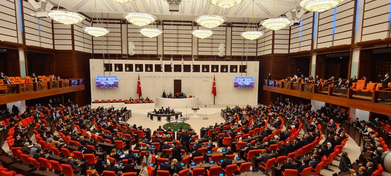 Deputaţii turci au aprobat Protocolul de aderare a Suediei la NATO