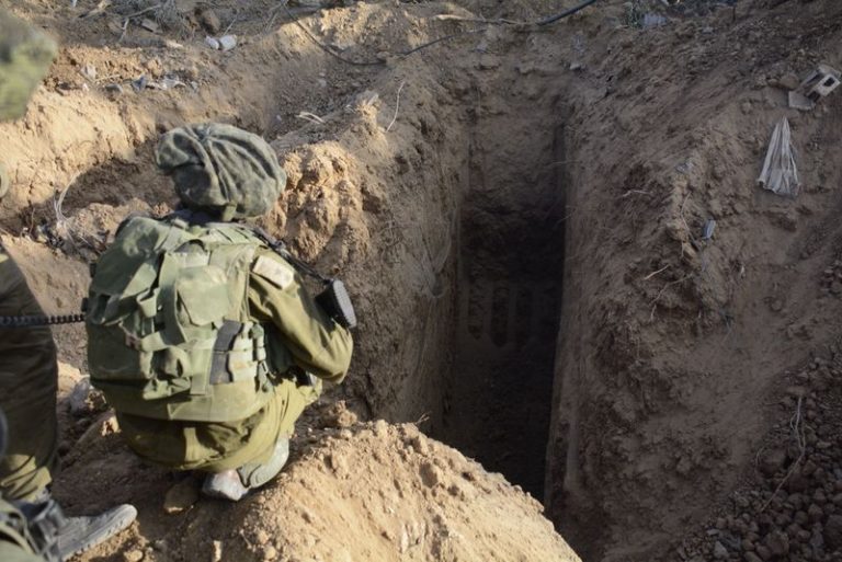 IDF anunță că a descoperit 800 de guri de tuneluri în Gaza de la începutul ofensivei terestre