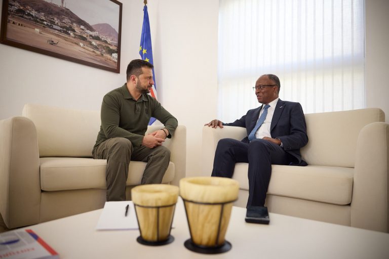 Ofensivă diplomatică a Ucrainei în Africa. Kievul încearcă să înscrie tocmai pe terenul propagandistic al Moscovei: anti-colonialismul