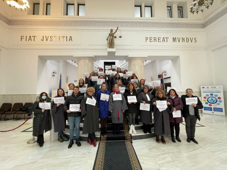 Grefierii anunţă proteste pe termen nelimitat / Care sunt revendicările lor